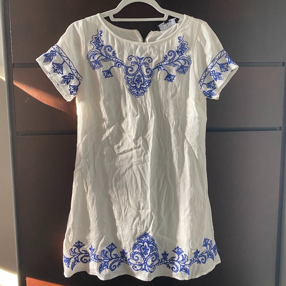 Lulu's dress, size XS, blue and white
